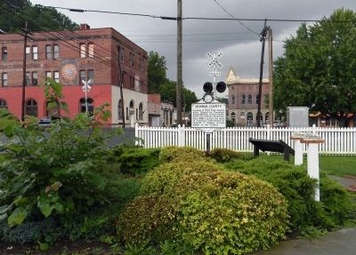 Wide view of the Greenbrier County / Monroe County Marker image. Click for full size.