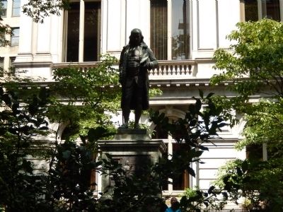 Benjamin Franklin Statue in front of Old City Hall image. Click for full size.
