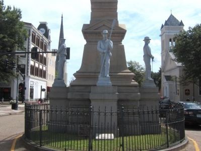 Portsmouth Confederate Monument image. Click for full size.