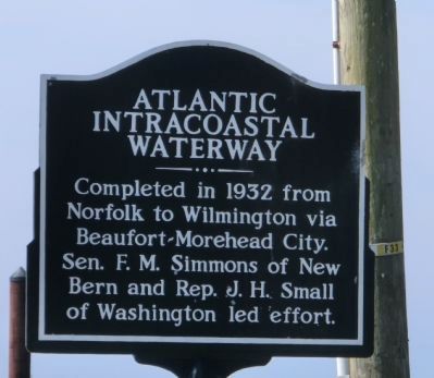 Atlantic Intracoastal Waterway Marker image. Click for full size.