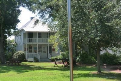 Beaufort Historic Site-Josiah Fisher Bell House image. Click for full size.
