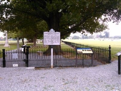 Confederate Cemetery Marker. Click for full size. Confederate Cemetery Marker image. Click for full size.