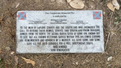 Confederate Memorial Plot Marker. Click for full size. Confederate Memorial Plot Marker image. Click for full size.