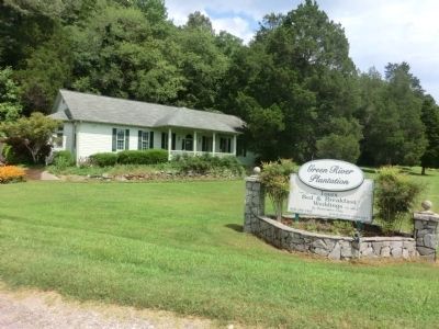 Green River Plantation entrance sign image. Click for full size.