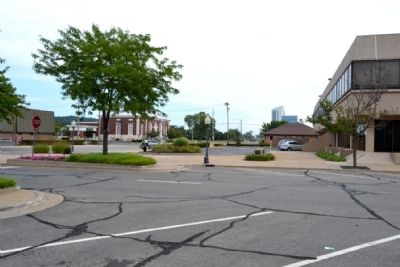 View to East Across Franklin Street. Click for full size. View to East Across Franklin Street image. Click for full size.