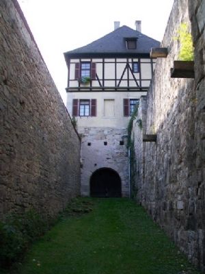 Outer (left) and Inner (right) Walls. Click for full size. Outer (left) and Inner (right) Walls image. Click for full size.