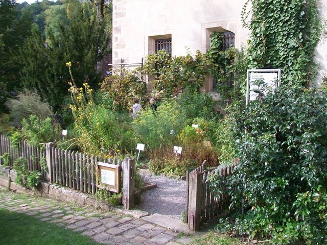 Gewürz- und Kräutergarten / Spice and Herb Garden and Marker
