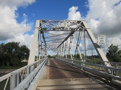 Canal Bridge No. E-225 Northbound image. Click for full size.