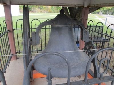 Old Quincy School Bell image. Click for full size.