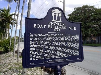 Pioneer Boat Builders' Site Marker image. Click for full size.