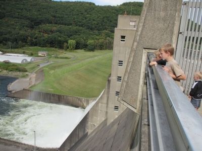 Kinzua Dam image. Click for full size.