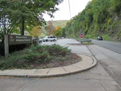 Kinzua Dam Sign and Parking image. Click for full size.