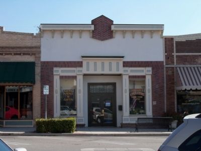 328 Central Avenue. Click for full size. 328 Central Avenue image. Click for full size.