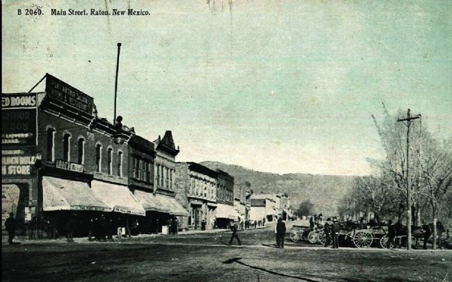 Main Street, Raton, New Mexico image. Click for full size.