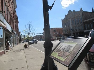 Medina Sandstone Marker - Southward. Click for full size. Medina Sandstone Marker - Southward image. Click for full size.