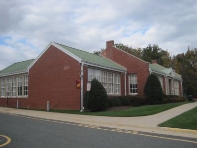 Contemporary Photograph from the same angle. image. Click for full size.