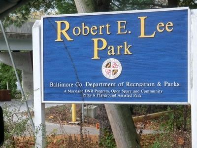 Sign at the entrance to the park image. Click for full size.