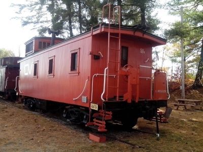 Caboose CV-4011 and Marker. Click for full size. Caboose CV-4011 and Marker image. Click for full size.