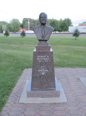 Hubert H. Humphrey Monument image. Click for full size.