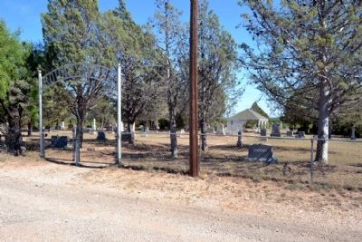 Round Mound Cemetery Entrance image. Click for full size.