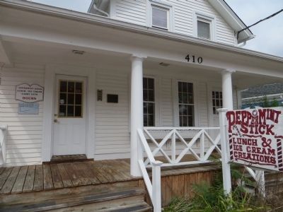 George Umbdenstock Residence Marker. Click for full size. George Umbdenstock Residence Marker image. Click for full size.
