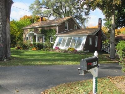 Cobblestone House image. Click for full size.