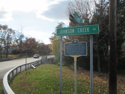 Johnson Creek Marker - Westward image. Click for full size.