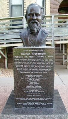 Nathan Richardson Monument image. Click for full size.