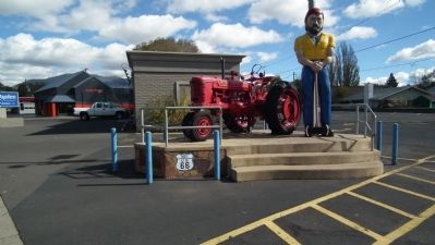 The Old Tractor image. Click for full size.