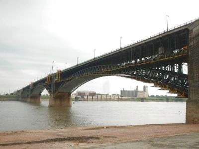 The Eads Bridge image. Click for full size.