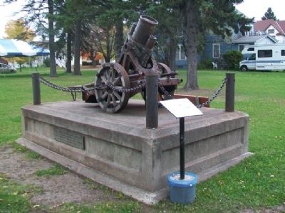 World War I German Cannon and Markers. Click for full size. World War I German Cannon and Markers image. Click for full size.