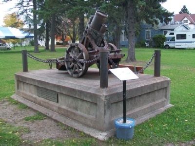 World War I German Cannon and Markers image. Click for full size.