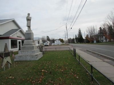 Bangor Civil War Memorial - Eastward on US 11 image. Click for full size.