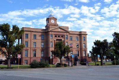 Jones County Courthouse. Click for full size. Jones County Courthouse image. Click for full size.