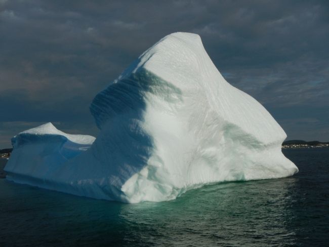 Iceberg image. Click for full size.