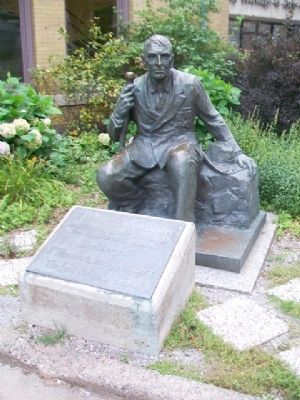 Albert Woolson Statue and Marker image. Click for full size.