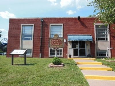 Crittenden County Courthouse (<i>south side</i>). Click for full size. Crittenden County Courthouse (<i>south side</i>) image. Click for full size.