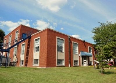 Crittenden County Courthouse (<i>southwest corner</i>). Click for full size. Crittenden County Courthouse (<i>southwest corner</i>) image. Click for full size.
