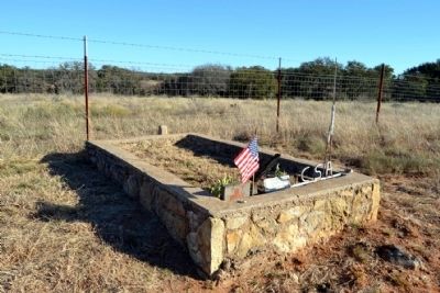 Burial Place of Alec Simmons image. Click for full size.