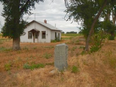 Oregon Trail Marker. Click for full size. Oregon Trail Marker image. Click for full size.