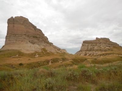Courthouse and Jail Rocks image. Click for full size.