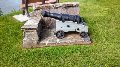 War of 1812 Cannon not used to defend the town. image. Click for full size.