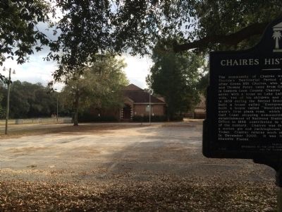Old Chaires School & marker image. Click for full size.