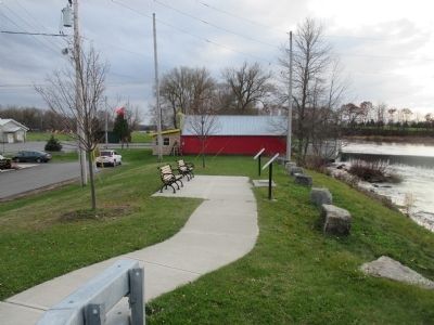 South End of Bridge to Viewing Area with Markers image. Click for full size.