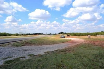 View to West Showing Pullout from US 84 image. Click for full size.