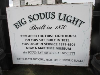 Big Sodus Light Marker image. Click for full size.