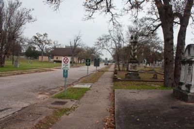 Oakwood Cemetery Marker. Click for full size. Oakwood Cemetery Marker image. Click for full size.