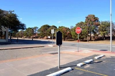Intersection of Chestnut Street and S. 1st Street image. Click for full size.
