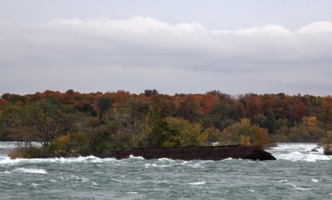 Scow Stranded in the Rapids of the Niagara River, Above the Falls image. Click for full size.