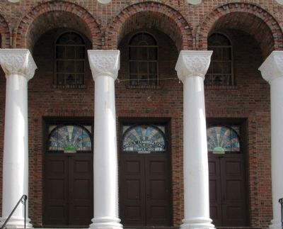 Lincoln Congregational Temple - Portico image. Click for full size.